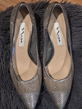 ANNA New York Metallic Bronze Pointed-Toe Flats